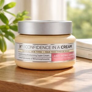 IT Cosmetics Transforming Moisturizing Super Cream - Cream and Silver